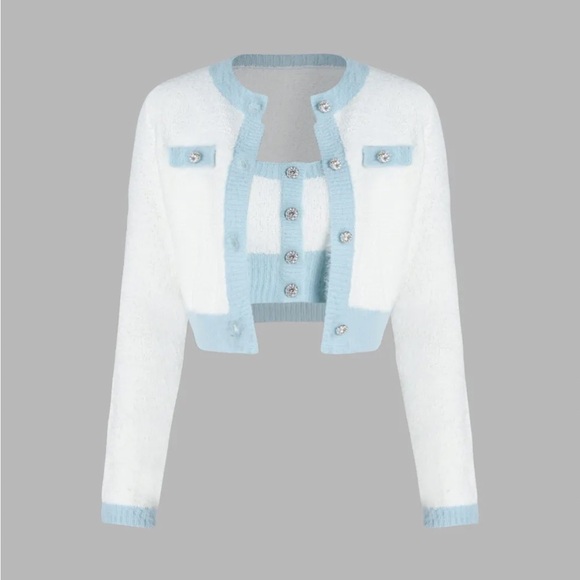 Blue and white cropped sweater medium/large new - Picture 2 of 6